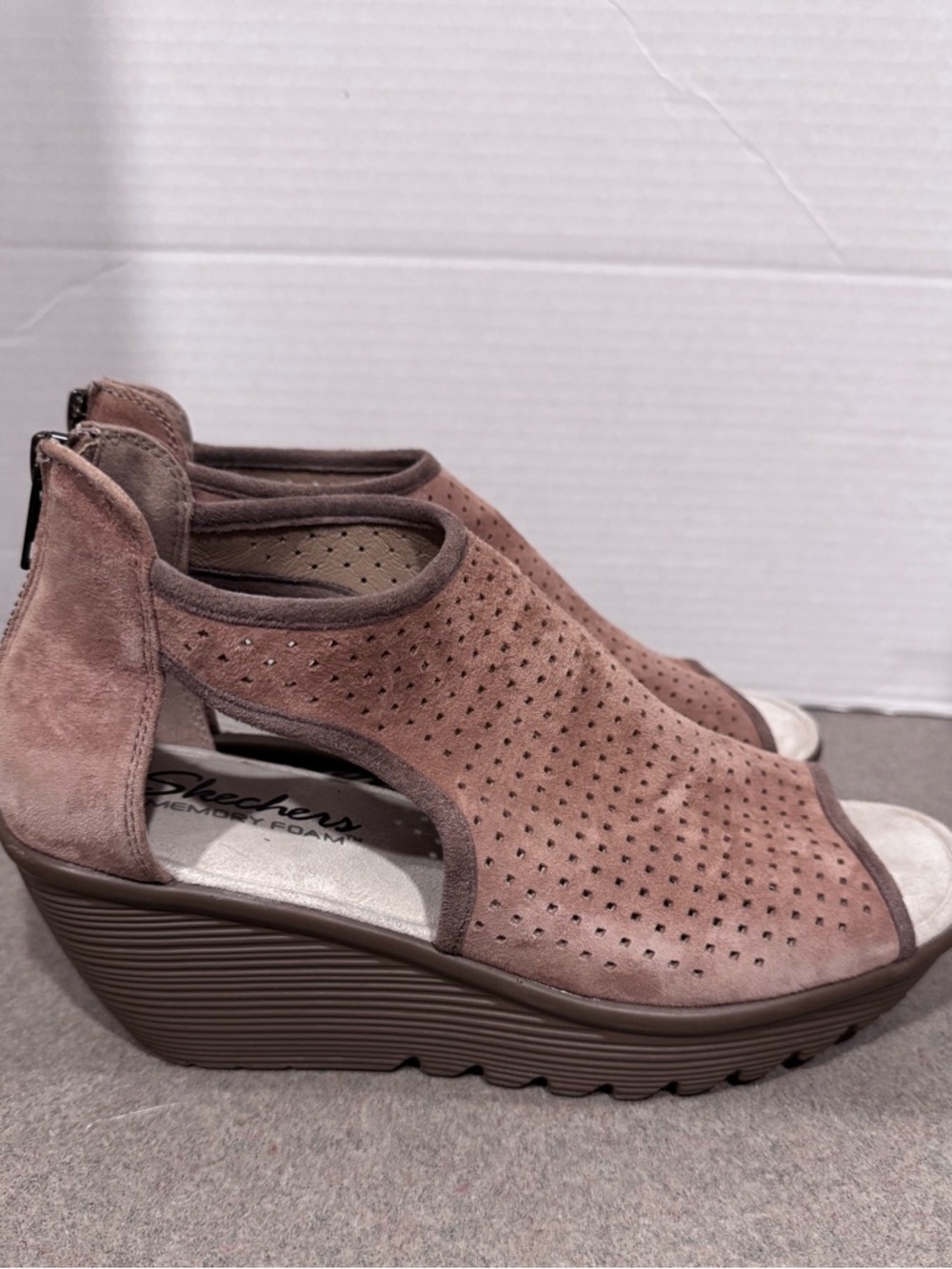 Skechers Parallel-Beehive Perforated Suede Platform Wedge Sandal